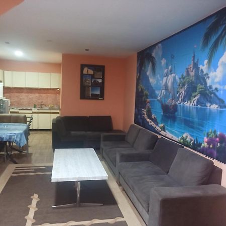 Red Apartman 特雷比涅 外观 照片
